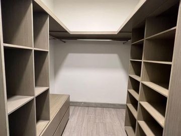 CASA EN VENTA EN LADERAS