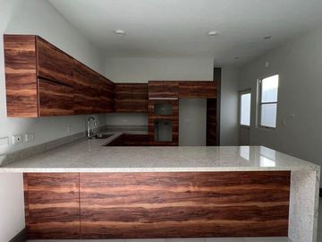 CASA EN VENTA EN LADERAS