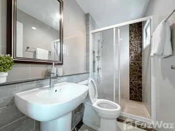4 Bedroom House for sale at Golden Neo Sathorn