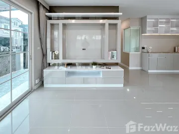 4 Bedroom House for sale at Golden Neo Sathorn