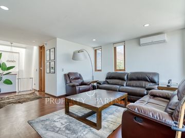 Venta de Moderna Casa en Peñalolén,  Alboretum
