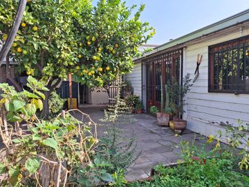 Casa en venta en LA REINA