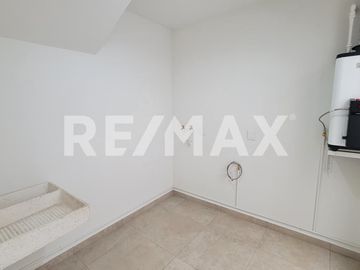 Casa en Venta en Cumbres del Lago, Juriquilla, Qro. - (3)