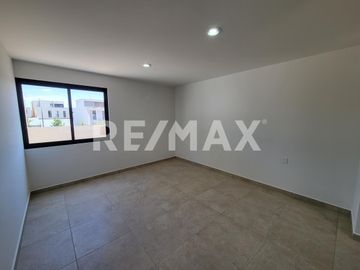 Casa en Venta en Cumbres del Lago, Juriquilla, Qro. - (3)