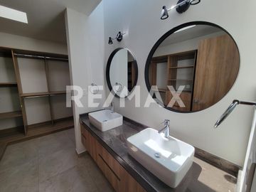 Casa en Venta en Cumbres del Lago, Juriquilla, Qro. - (3)