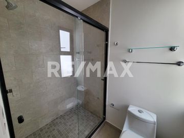 Casa en Venta en Cumbres del Lago, Juriquilla, Qro. - (3)