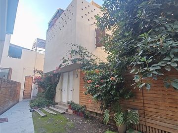 Casa en Venta en MAIPU 400