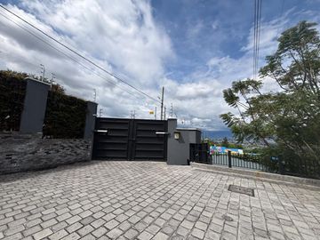 HERMOSO DEPARTAMENTO ATERRAZADO UN SOLO ANDAR - 3 DORMITORIOS -ESTUDIO -SALA DE ESTAR - TANDA