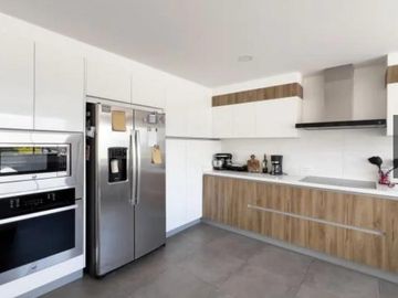 HERMOSO DEPARTAMENTO ATERRAZADO UN SOLO ANDAR - 3 DORMITORIOS -ESTUDIO -SALA DE ESTAR - TANDA