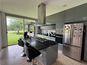 RESIDENCIA EN VENTA EN PARASO COUNTRY CLUB, MORELOS