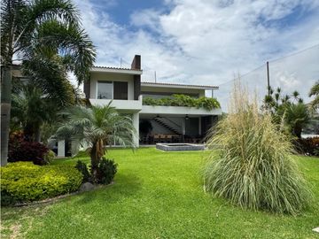 RESIDENCIA EN VENTA EN PARASO COUNTRY CLUB, MORELOS