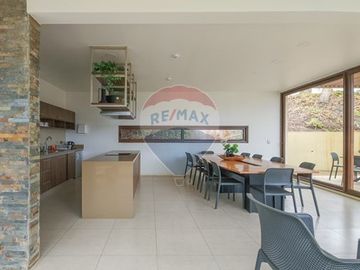 ¡Vive rodeado de naturaleza y confort en Reñaca!