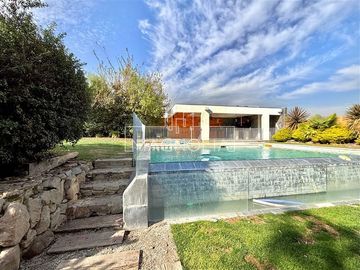 Casa en Venta en Colegio Alemán Chicureo