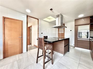 Casa en Venta en Colegio Alemán Chicureo