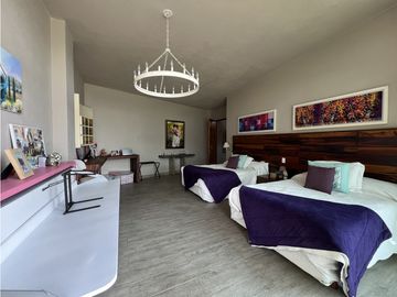 CASA EN AVNDARO CON VISTA FRANCA AL LAGO