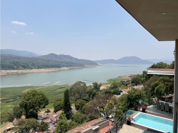 CASA EN AVNDARO CON VISTA FRANCA AL LAGO