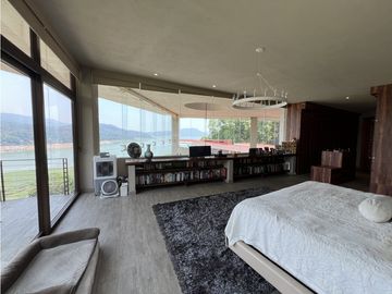 CASA EN AVNDARO CON VISTA FRANCA AL LAGO