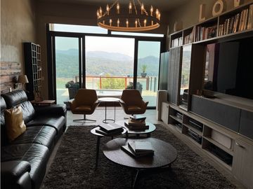 CASA EN AVNDARO CON VISTA FRANCA AL LAGO