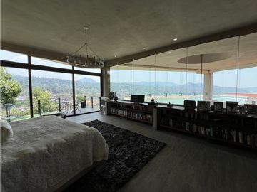 CASA EN AVNDARO CON VISTA FRANCA AL LAGO