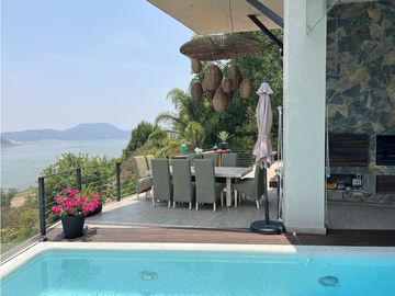 CASA EN AVNDARO CON VISTA FRANCA AL LAGO