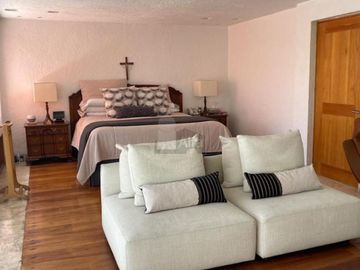 Casa en venta en cerrada, en Hacienda de las Palmas estilo Barragán, Huixquilucan Estado de México
