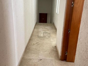 Casa en venta en cerrada, en Hacienda de las Palmas estilo Barragán, Huixquilucan Estado de México