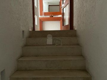 Casa en venta en cerrada, en Hacienda de las Palmas estilo Barragán, Huixquilucan Estado de México