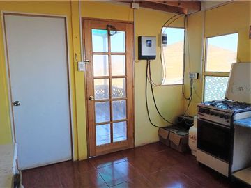Venta de parcela de 5.000 m2, con dos casas, en La Serena.