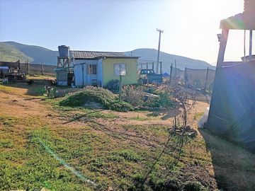Venta de parcela de 5.000 m2, con dos casas, en La Serena.