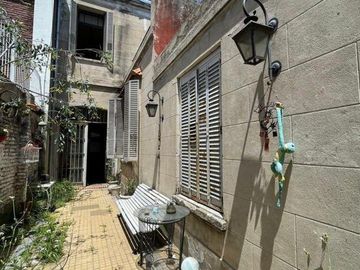 VENTA CASA EN LOTE PROPIO 250 M2 EN FLORES