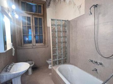 VENTA CASA EN LOTE PROPIO 250 M2 EN FLORES