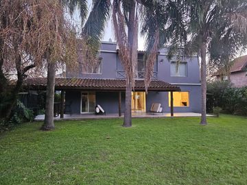 Venta Casa 3 Dormitorios en Km 38 Barrio Cerrado El Portillo con Jardín y Pileta