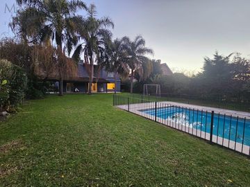 Venta Casa 3 Dormitorios en Km 38 Barrio Cerrado El Portillo con Jardín y Pileta