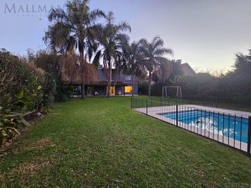 Venta Casa 3 Dormitorios en Km 38 Barrio Cerrado El Portillo con Jardín y Pileta