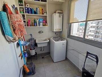 Excelente Departamento 4 ambientes con cochera y amenities en Caballito