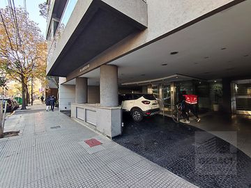 Excelente Departamento 4 ambientes con cochera y amenities en Caballito