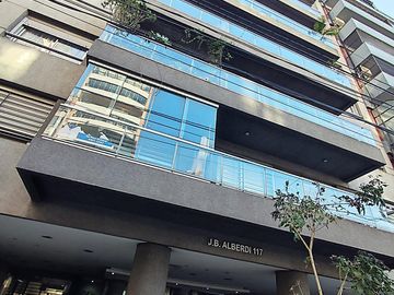 Excelente Departamento 4 ambientes con cochera y amenities en Caballito