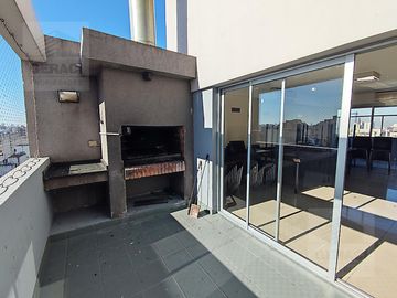 Excelente Departamento 4 ambientes con cochera y amenities en Caballito