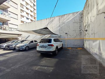 Excelente Departamento 4 ambientes con cochera y amenities en Caballito