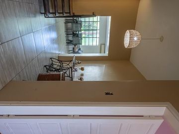 Oportunidad en Tigre centro: casa de 2 ambientes con jardín + local