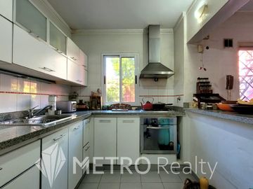 Casa en venta de 5 ambientes en Saavedra, con parrilla y pileta