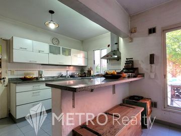 Casa en venta de 5 ambientes en Saavedra, con parrilla y pileta
