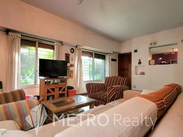Casa en venta de 5 ambientes en Saavedra, con parrilla y pileta