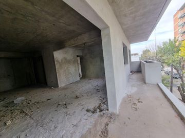 Departamento 3 ambientes en venta en San Fernando -Vias/Centro