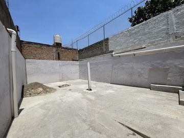 CASA EN VENTA Y RENTA SOBRE AV. REVOLUCION TLAQUEPAQUE