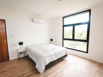 VENTA CASA 2 DORMITORIOS Y PILETA EN LAS TARDES