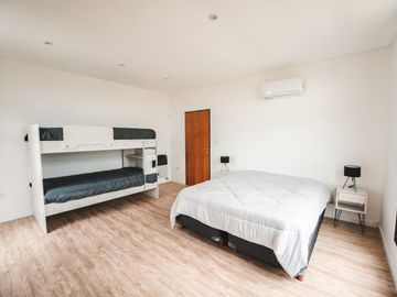 VENTA CASA 2 DORMITORIOS Y PILETA EN LAS TARDES