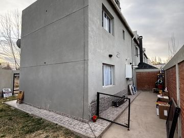 DUPLEX EN VENTA - PLOTTIER