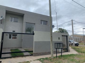 DUPLEX EN VENTA - PLOTTIER