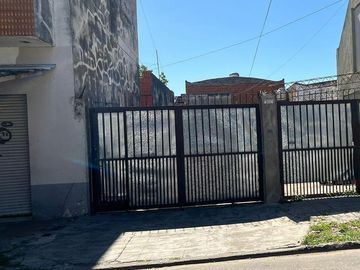 VENTA DE GALPON   CASA EN LA TABLADA